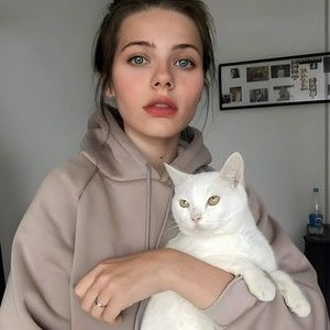 Meet your Posher, Uplhasmz